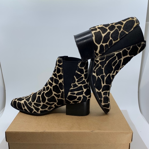 UO Pony Hair Giraffe Printed Bootie - Picture 7 of 10